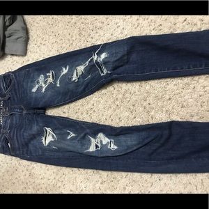NEGOTIATIONS OPEN American Eagle Jeans